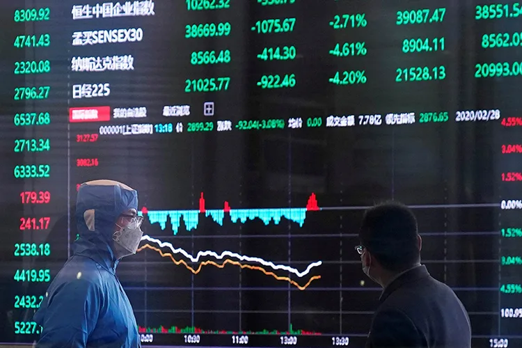 تباطؤ النمو وارتفاه التضخم يضعان الاقتصاد العالمي على المحك