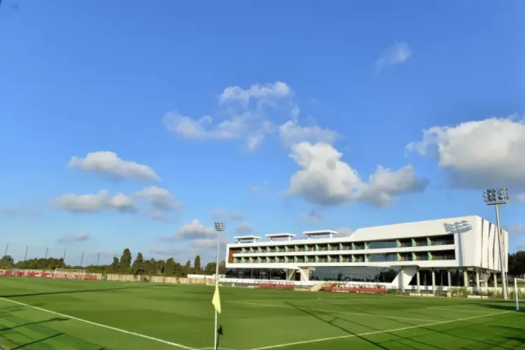 فاعلون رياضيون طوغوليون يشيدون بترشح المغرب المشترك لمونديال 2030