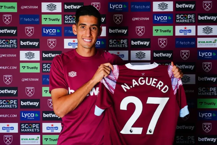 نايف أكرد يعلن تعاقده مع نادي وست هام يونايتد الإنجليزي