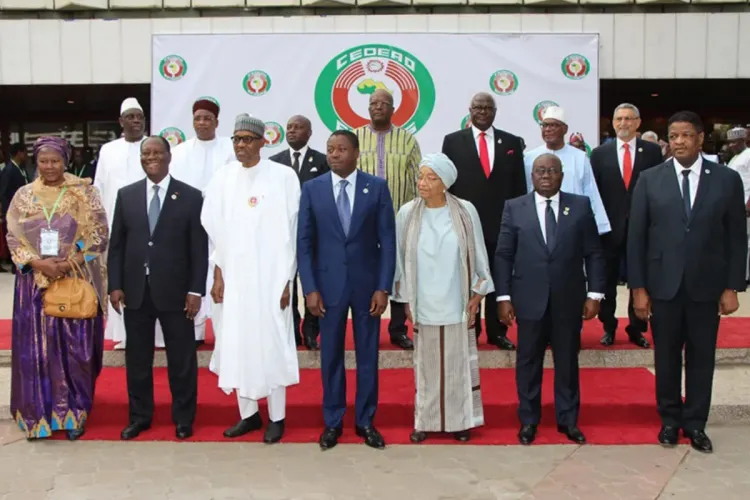 "إيكواس" تجتمع استثنائيا لمناقشة الوضع في بوركينا فاسو