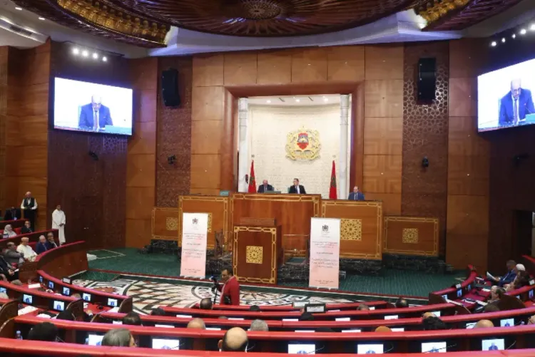 الأحزاب الوطنية تؤكد انخراطها القوي، تحت قيادة جلالة الملك، في معركة الدفاع عن الوحدة الترابية للمملكة (ندوة)