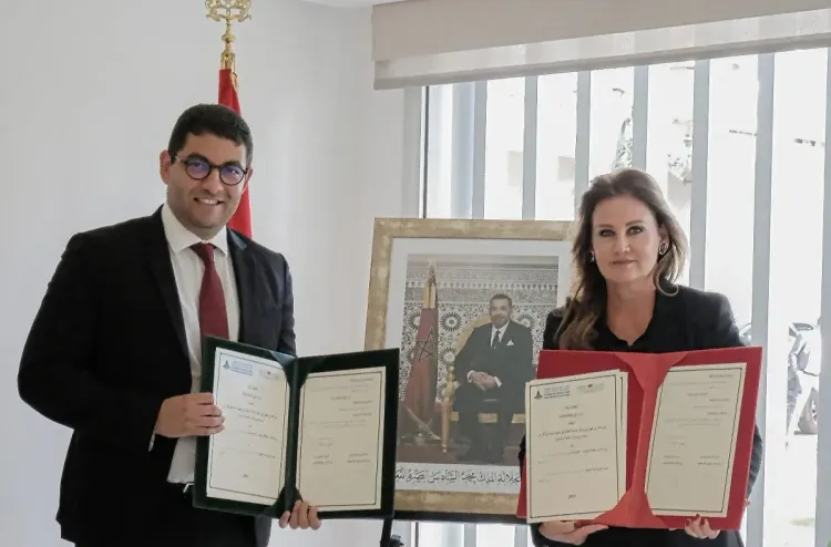 صاحبة السمو الأميرة للا زينب تترأس بالرباط حفل التوقيع على اتفاقية شراكة لتجهيز أربع مراكز جديدة لرعاية الأطفال دون حماية أسرية