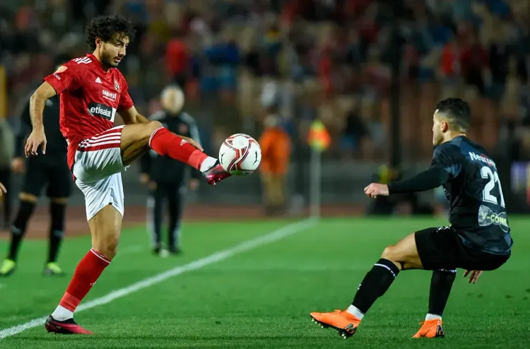 الأهلي يستعيد صدارة الدوري المصري