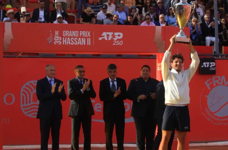 الإيطالي لوسيانو دارديري يتوج بلقب الدورة ال39 لجائزة الحسن الثاني الكبرى للتنس