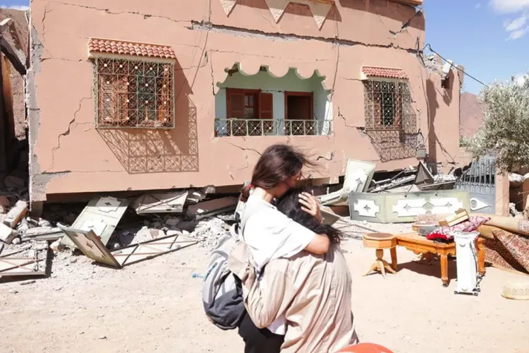 لجنة مكافحة الاتجار في البشر ترصد منشورات على مواقع التواصل الاجتماعي مسيئة لأطفال ونساء ضحايا الزلزال