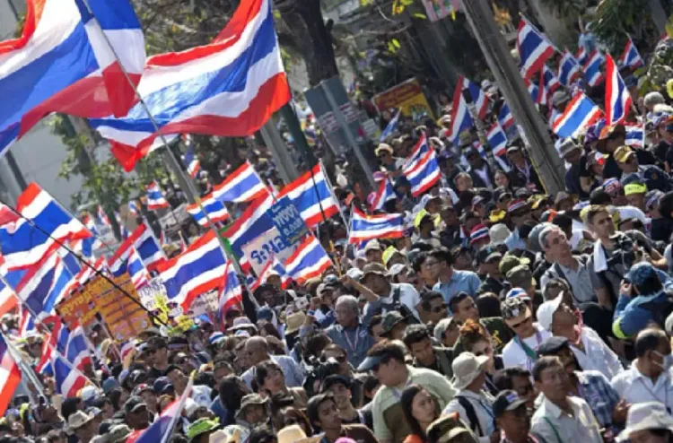 بدء التصويت في الانتخابات تشريعية المبكرة في تايلاند