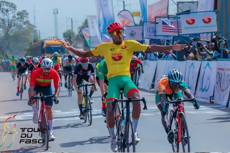 طواف بوركينافاسو الـ34: المغربي أشرف الدغمي يحل ثالثا خلال المرحلة الخامسة