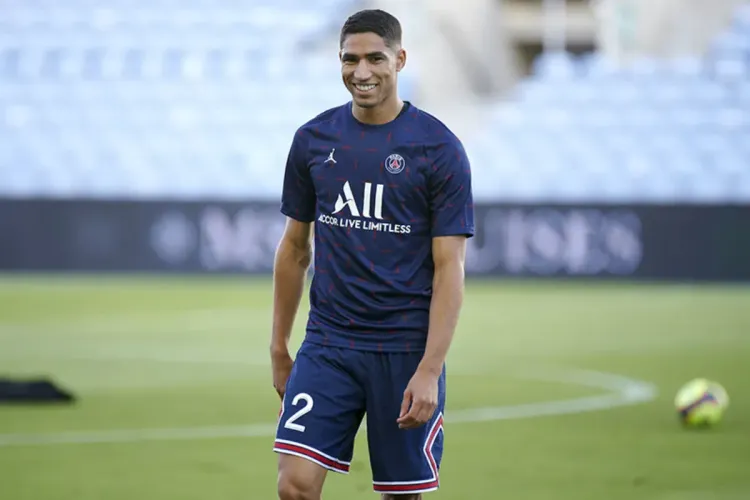 المغربي أشرف حكيمي في التشكيلة المثالية للدوري الفرنسي