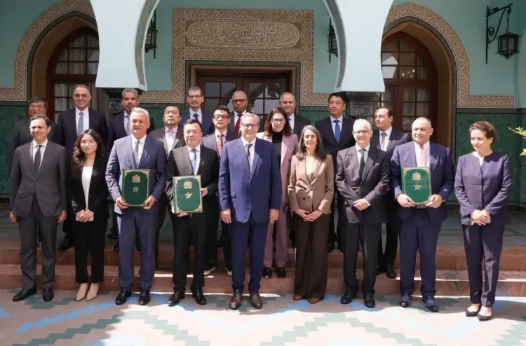التوقيع بالرباط على اتفاقية استثمارية مع المجموعة الصينية "صنرايز" الرائدة في قطاع النسيج بقيمة 2,3 مليار درهم
