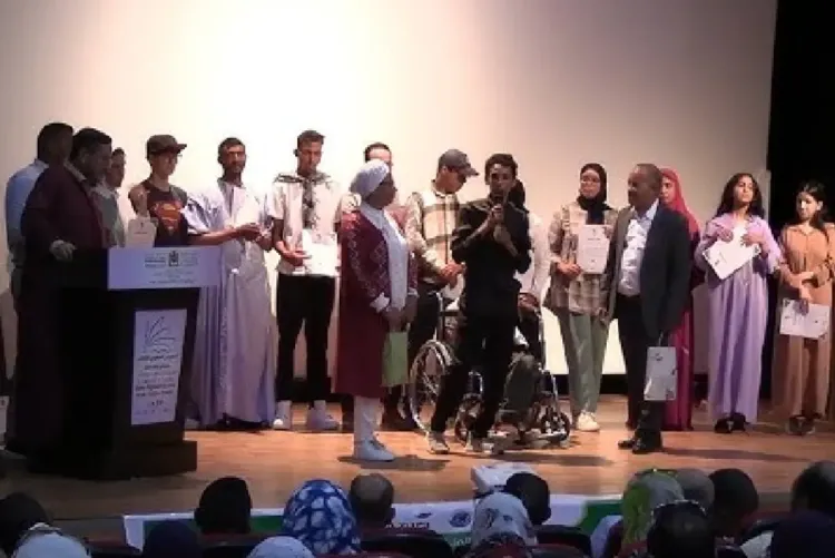 الداخلة .. الجامعة الصيفية للقادة الشباب تختتم فعالياتها بالدعوة إلى بناء مجتمع شبابي ملتزم بقضايا البيئة والمناخ