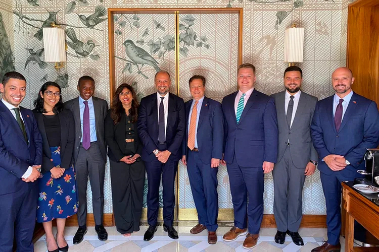 السيد الجزولي يتباحث مع وفد من شركة تمويل التنمية الدولية الأمريكية