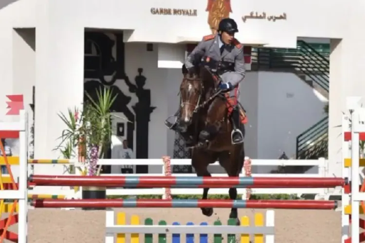 الحرس الملكي ينظم المباراة الرسمية للقفز على الحواجز ثلاث نجوم أيام 20 ، 21، و22 يونيو الجاري بالرباط