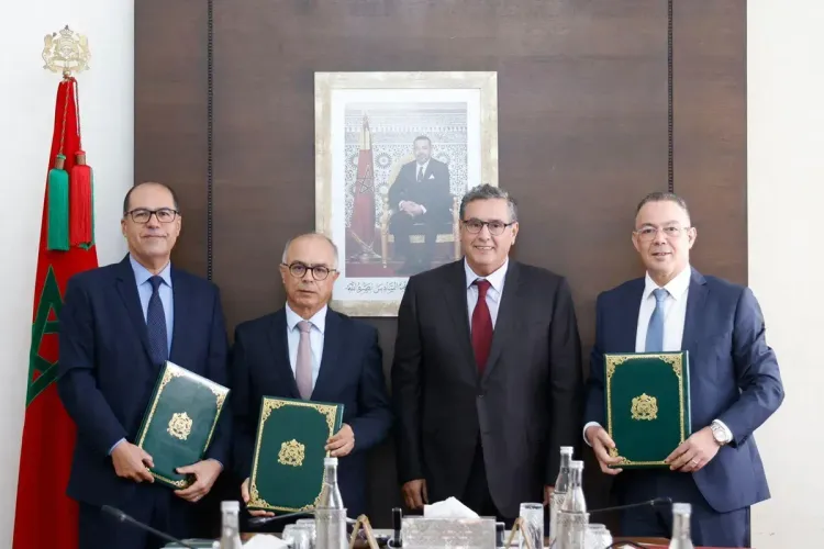 كان 2025 ومونديال 2030: الحكومة وصندوق الإيداع والتدبير يوقعان اتفاقية شراكة بشأن تمويل برنامج تأهيل 6 ملاعب لكرة القدم وتشييد ملعب جديد