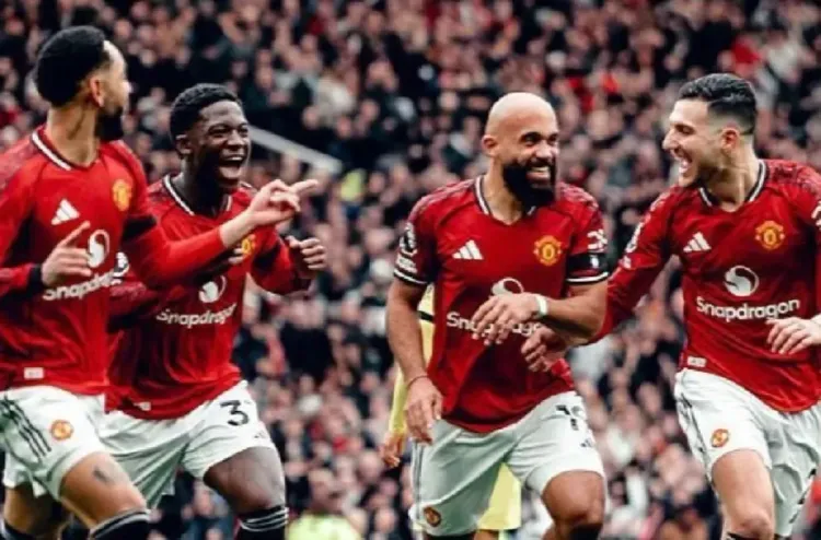 الدوري الإنجليزي.. مانشستر يونايتد يفوز على توتنهام (2-0)