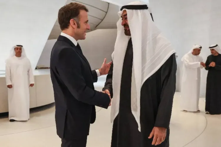 الرئيس الإماراتي ونظيره الفرنسي يبحثان مسار العلاقات الثنائية