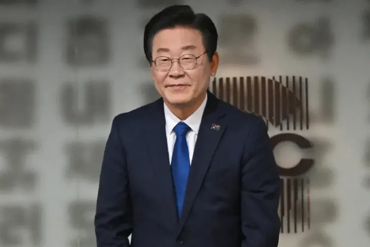 الرئيس الكوري يتوجه إلى واشنطن لإجراء محادثات قمة مع ترامب