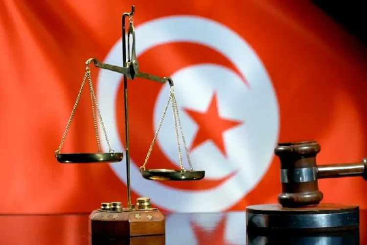 السطات القضائية التونسية ترفض الافراج عن محام معتقل على خلفية تصريحات حول ملف "التآمر على أمن الدولة" (هيئة الدفاع )