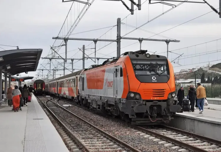 توقيف قاصرين اثنين بتازة للاشتباه في تورطهما في المس بسلامة السير على السكك الحديدية