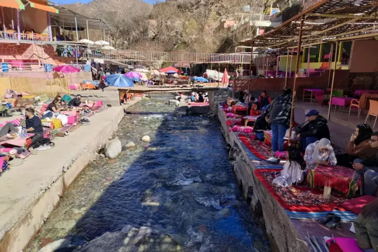 49 في المائة من المغاربة يقبلون على السياحة الوطنية مرة على الأقل سنويا