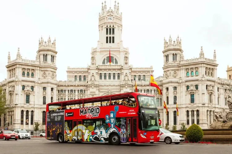 إسبانيا تحصي أزيد من 53 مليون سائح عند متم شهر يوليوز، ما يعد رقما قياسيا