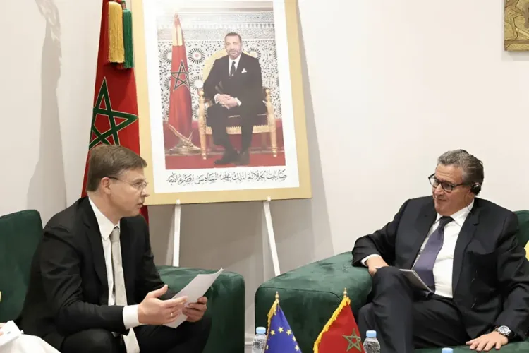 السيد أخنوش يتباحث مع نائب الرئيس التنفيذي للمفوضية الأوروبية