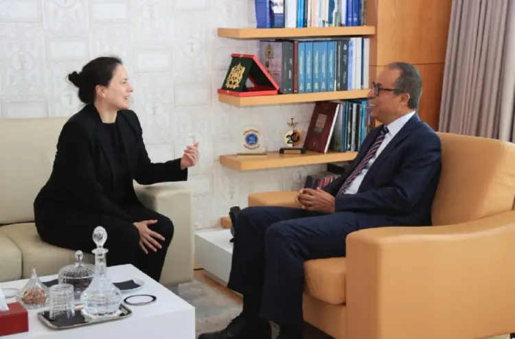 السيد اعمارة يستقبل بالرباط بعثة من صندوق النقد الدولي