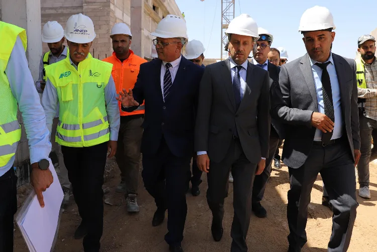 العيون الساقية الحمراء .. السيد التهراوي يط لع على تقدم أشغال عدد من المشاريع الصحية