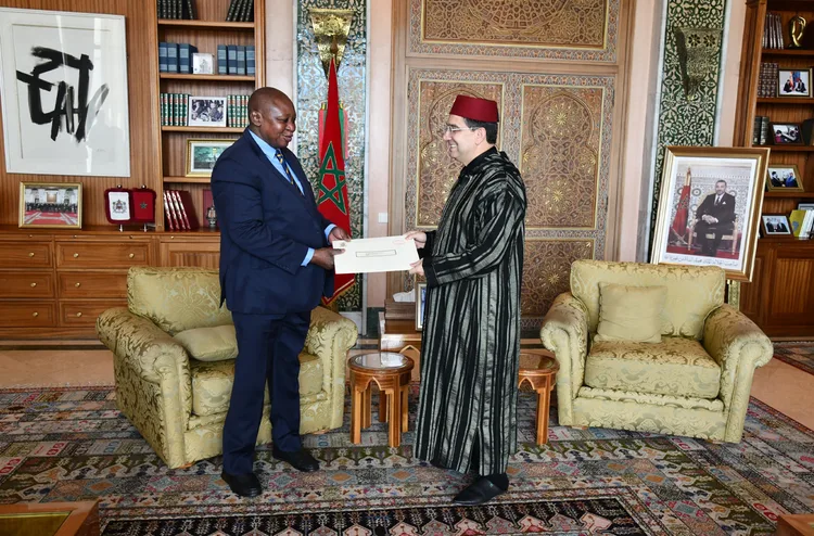 السيد بوريطة يستقبل المبعوث الخاص للرئيس الزامبي حاملا رسالة خطية إلى جلالة الملك