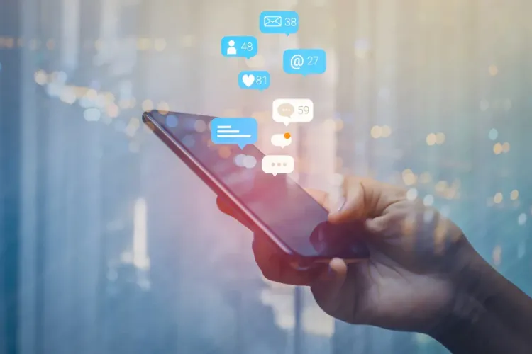 الشبكات الاجتماعية ملجأ الجالية المغربية بإيطاليا لاستحضار أجواء رمضان