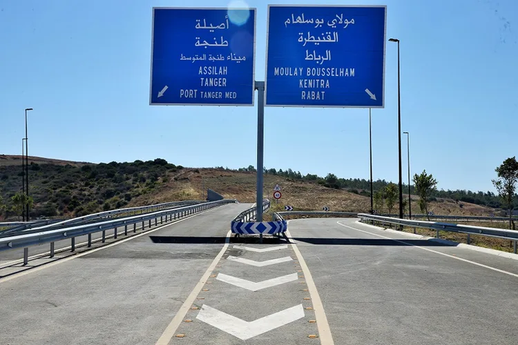 الشركة الوطنية للطرق السيارة تدعو إلى توخي الحيطة والحذر بسبب سوء الأحوال الجوية