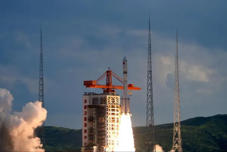 الصين تطلق بنجاح مجموعة جديدة من الأقمار الصناعية