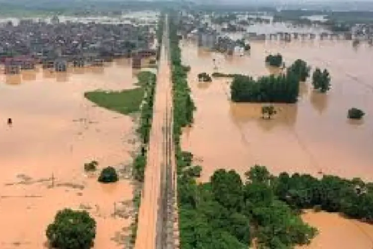 الصين.. إجلاء نحو 70 ألف شخص جراء فيضانات ضربت جنوب البلاد