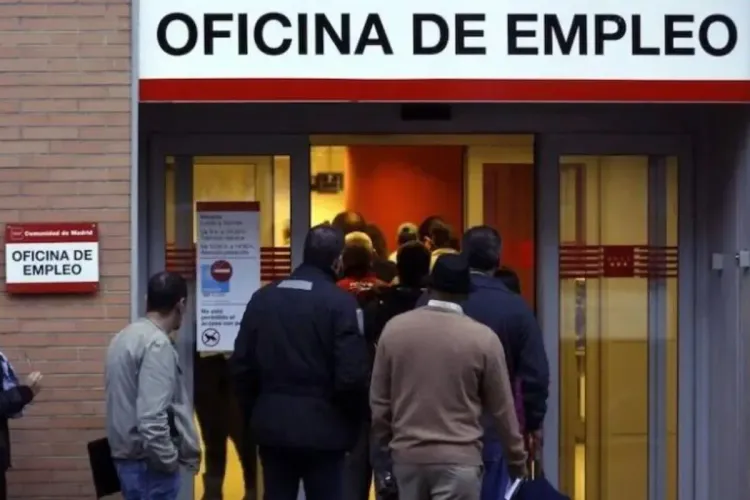 الضمان الاجتماعي الإسباني يسجل أكثر من 318 ألف مغربي