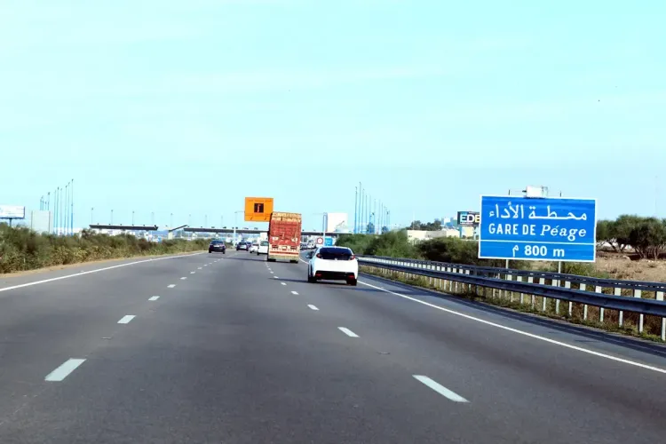 وزارة التجهيز تدعو مستعملي الطرق والطرق السيارة إلى توخي الحيطة والحذر بسبب هبات الرياح القوية