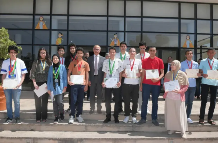 وزير التربية الوطنية والتعليم يستقبل التلميذات والتلاميذ الفائزين بأولمبياد الرياضيات
