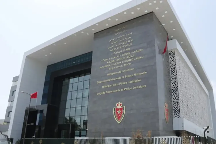 الدار البيضاء.. فتح بحث قضائي لتحديد ظروف وملابسات إقدام شخص كان موضوع بحث قضائي على محاولة الانتحار (مصدر أمني)