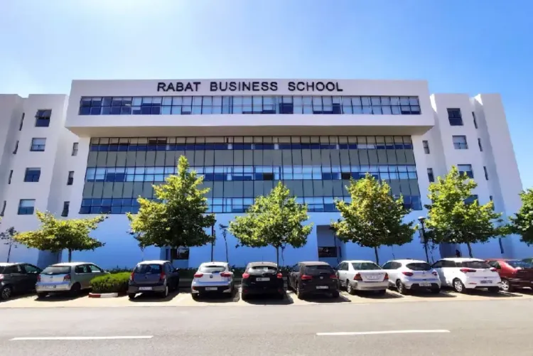 الجامعة الدولية للرباط.. حفل تسليم شهادات الفوج الثاني عشر لمدرسة الرباط لإدارة الأعمال