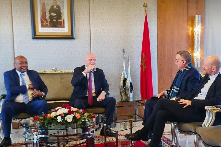 رئيسا الFIFA و الCAF يصلان الى المغرب