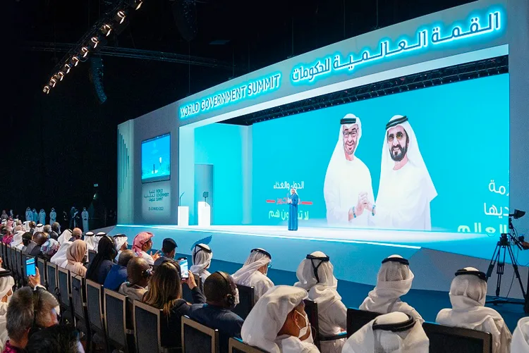 القمة العالمية للحكومات 2022 : غيثة مزور تتباحث مع المدير العام للمكتب المغربي للملكية الصناعية والتجارية بدبي