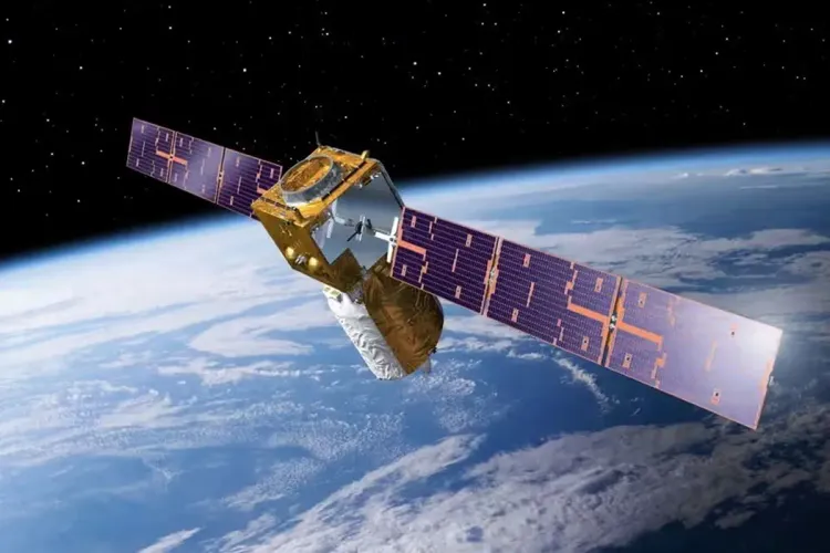 مناورة غير مسبوقة لإعادة القمر الاصطناعي أيولوس التابع لوكالة الفضاء الأوروبية