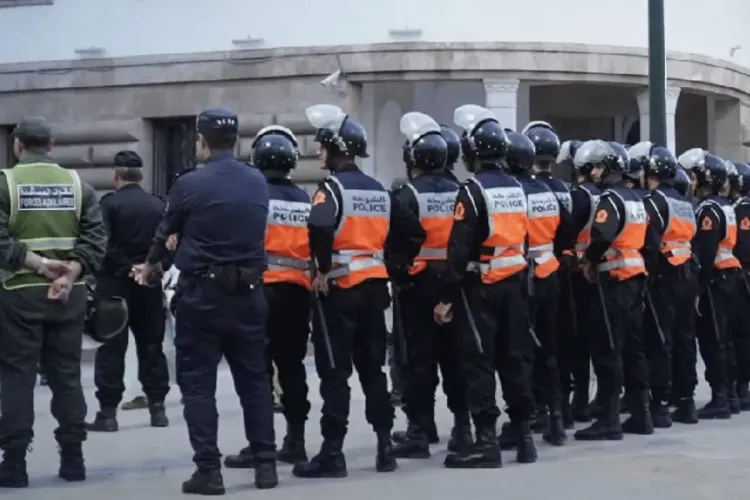 تدخل القوات العمومية المغربية لمنع تجمهرات نهاية الأسبوع الماضي كان "متوازنا، متدرجا وغير عنيف" (خبير في حقوق الإنسان)