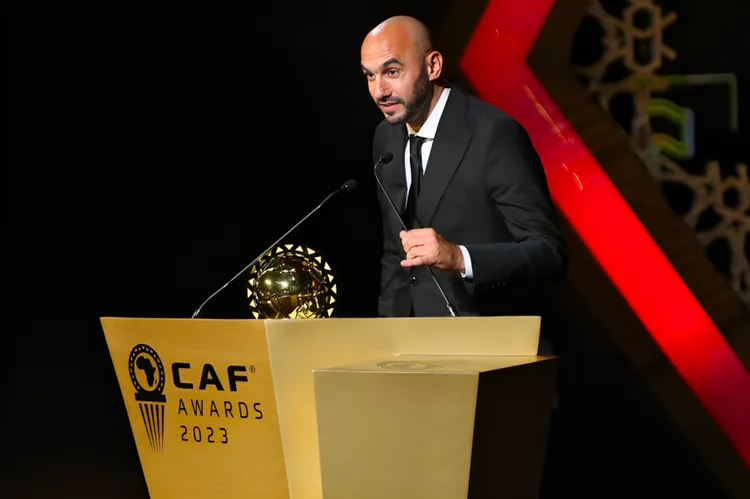 وليد الركراكي: "إنجازات كرة القدم المغربية ثمرة عمل جماعي"