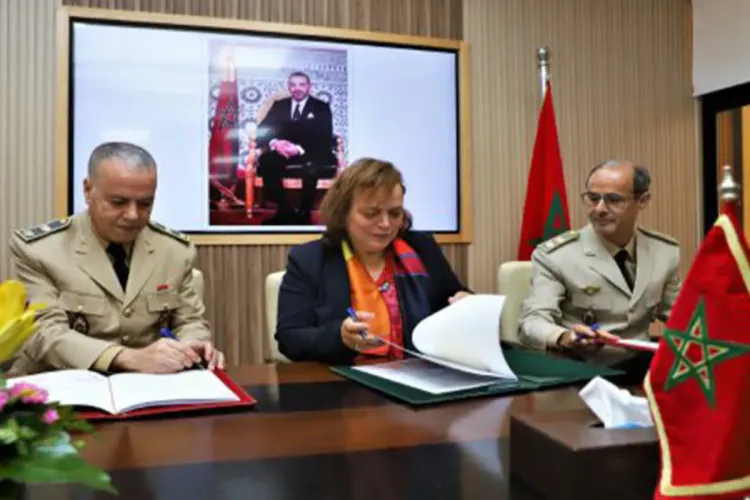 السيدة عواطف حيار توقع اتفاقية شراكة للنهوض بالأوضاع الاجتماعية للفئات في وضعية صعبة