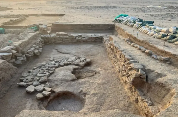 الكويت.. اكتشاف قطع أثرية بجزيرة "فيلكا" تعود للفترتين الأموية والعباسية