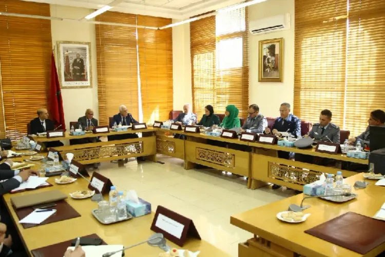 اجتماع للجنة المركزية للإحصاء الخاص بالخدمة العسكرية لوضع معايير استخراج أسماء الشباب المدعوين لملء استمارة الإحصاء لأداء الخدمة العسكرية برسم فوج المجندين للسنة المقبلة (بلاغ)