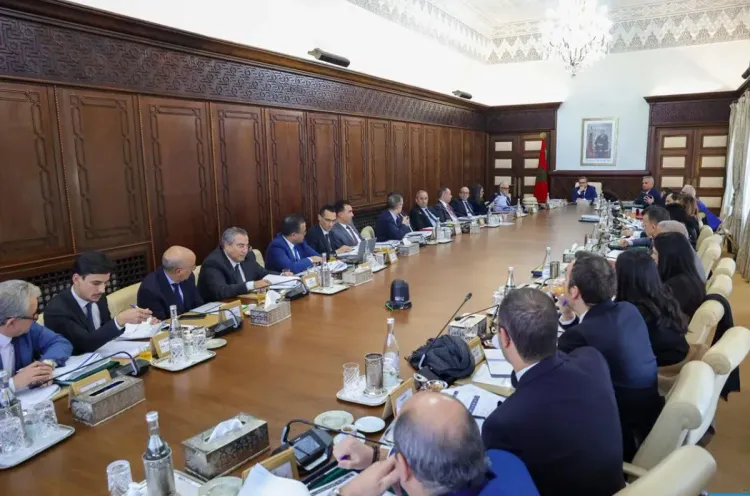 اللجنة الوطنية للاستثمار تصادق على 56 مشروعا استثماريا بقيمة 134 مليار درهم