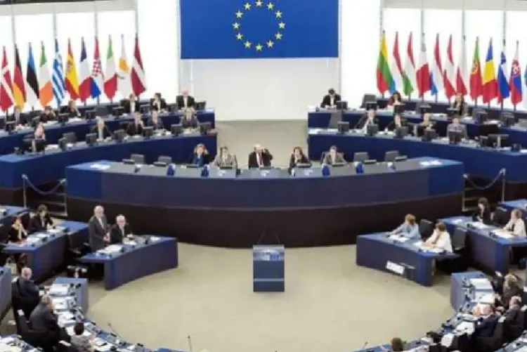 تمديد ولاية بعثة المساعدة الأوروبية لإدارة الحدود في ليبيا لمدة عامين إضافيين