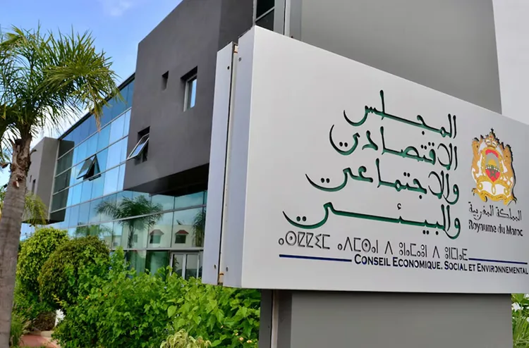 المجلس الاقتصادي والاجتماعي والبيئي يوصي بالتأطير القانوني للأشكال اللانمطية للتشغيل