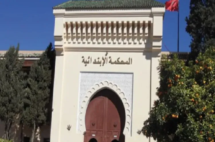 وضع شخص قام بانتحال صفة وكيل الملك رهن تدبير الحراسة النظرية (النيابة العامة بابتدائية مراكش)