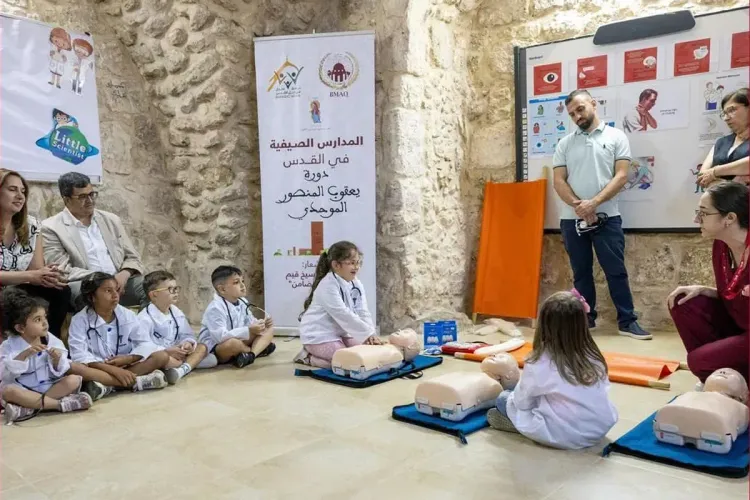 القدس: تواصل فعاليات برنامج المدارس الصيفية بمخيم شعفاط وبقرية النبي صموئيل